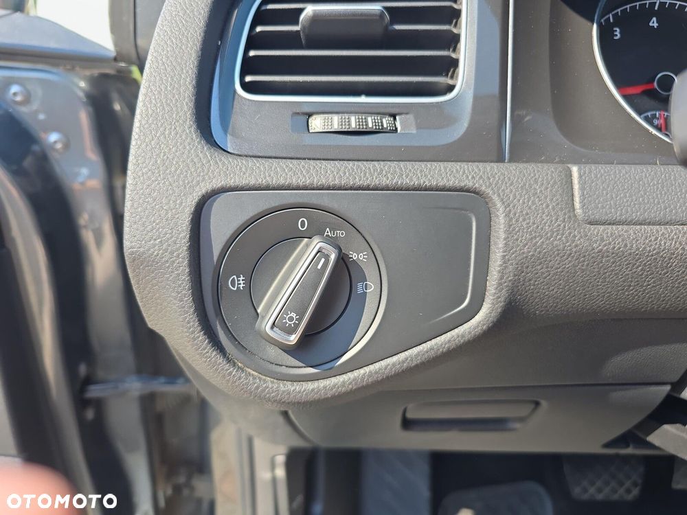 Volkswagen Golf - 17