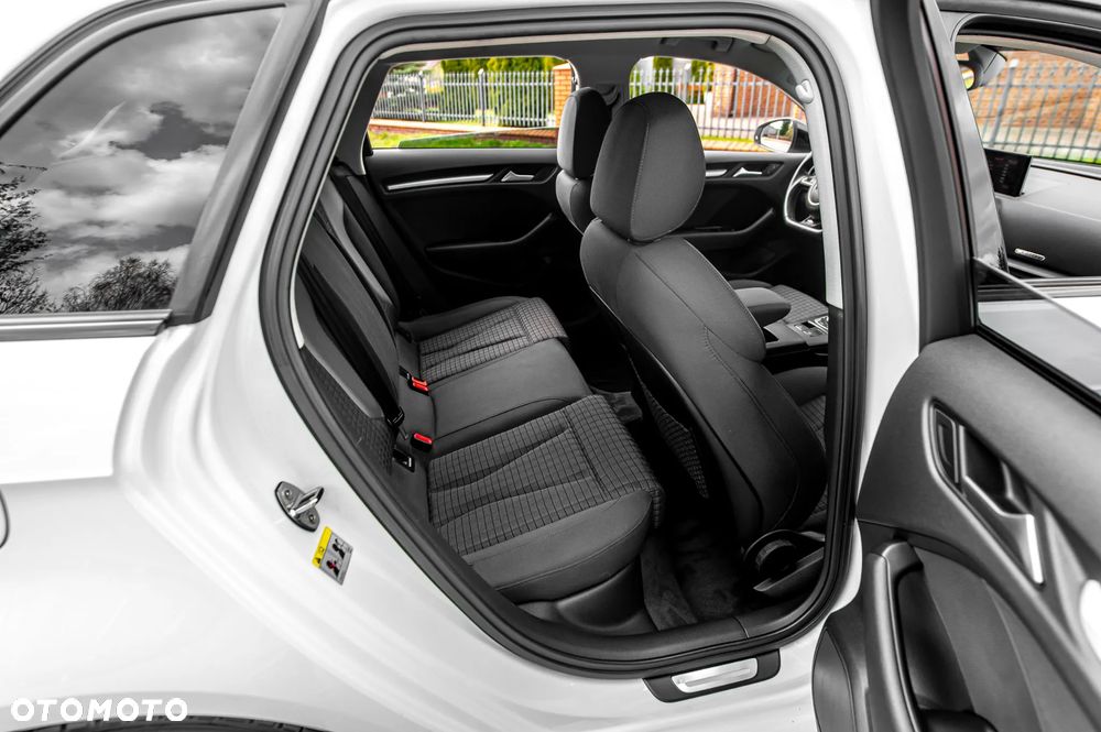 Audi A3 Sportback 2.0 TDI quattro S line Sportpaket - 22