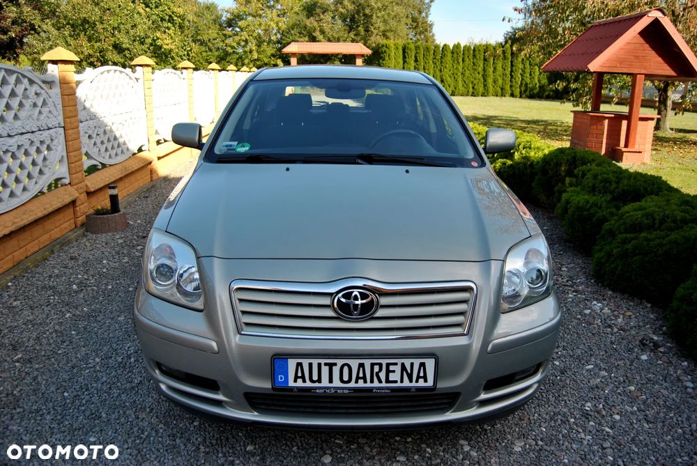 Toyota Avensis 1.8 VVT-i Sol - 16