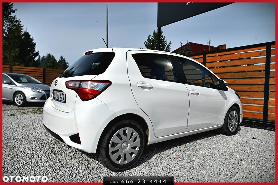 Toyota Yaris - 12