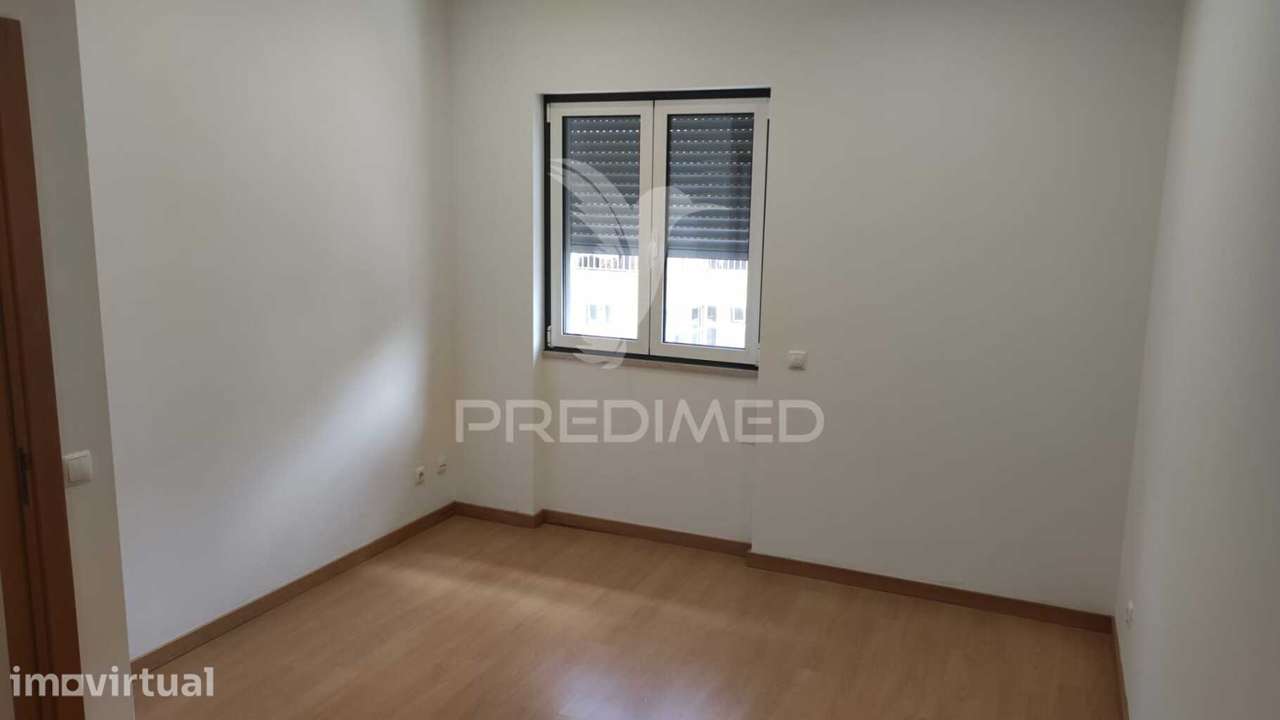 Centro Algés - T2 Remodelado - Grande imagem: 2/15