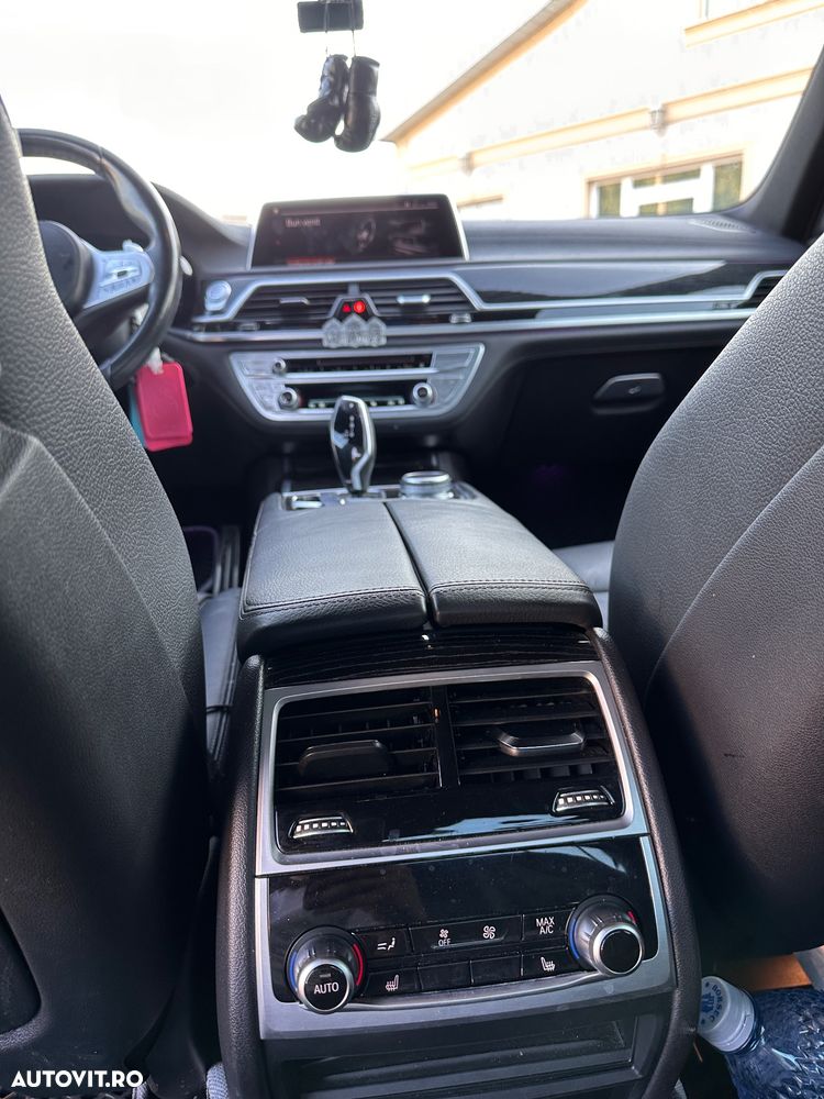 BMW Seria 7 - 13