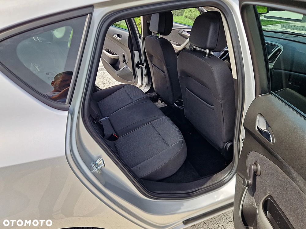 Opel Astra 1.4 Turbo 150 Jahre - 21