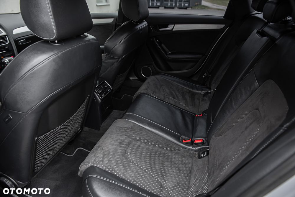 Audi A4 Avant 2.0 TDI DPF clean diesel quattro S tronic S line Sportpaket - 31