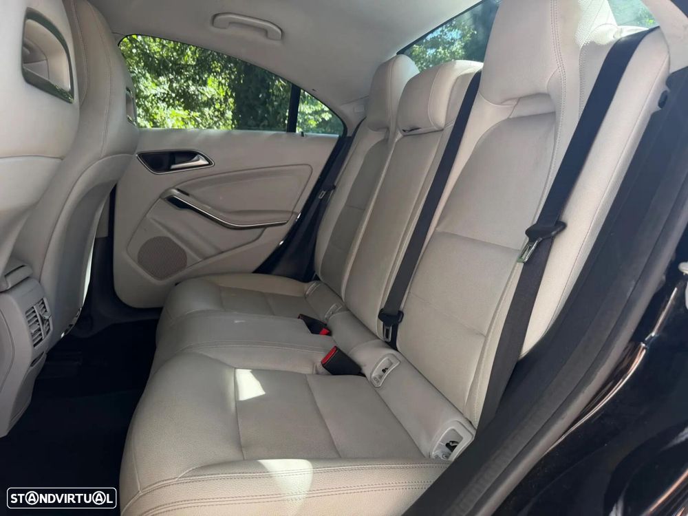 Mercedes-Benz CLA 200 CDI AMG Line — fotografia 34