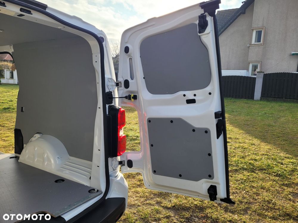 Peugeot Expert L3 Webasto, Hak 2.5T Kamera 360 - 20