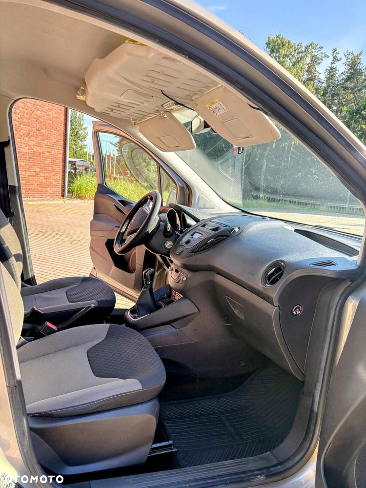 Ford Tourneo Courier 1.5 TDCi Titanium - 15