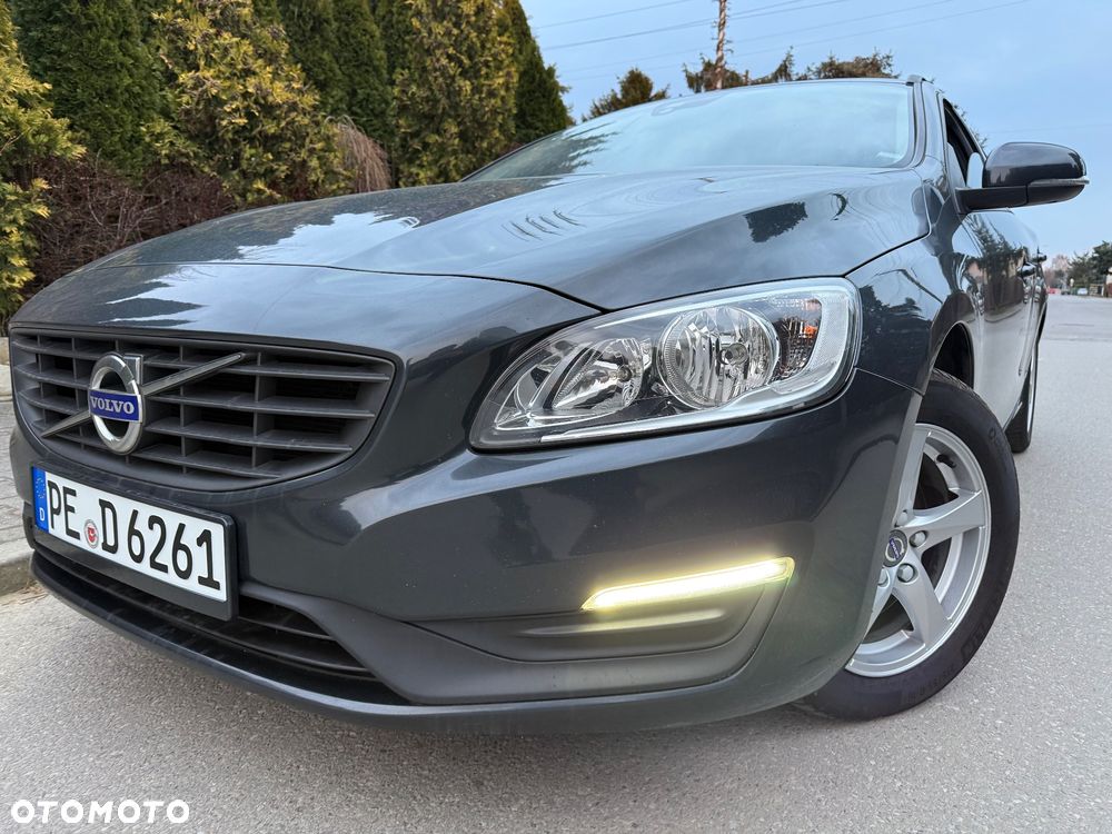 Volvo V60 D2 Momentum - 7