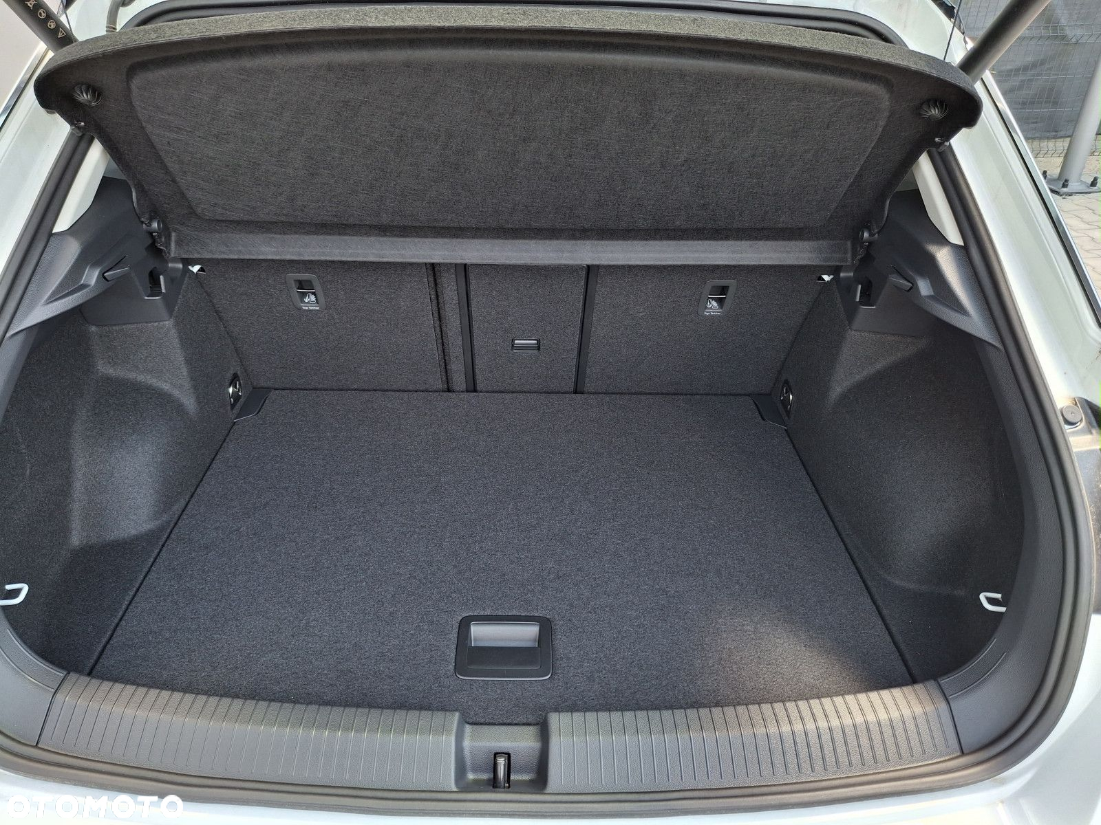 Volkswagen T-Roc 1.5 TSI Style - 23