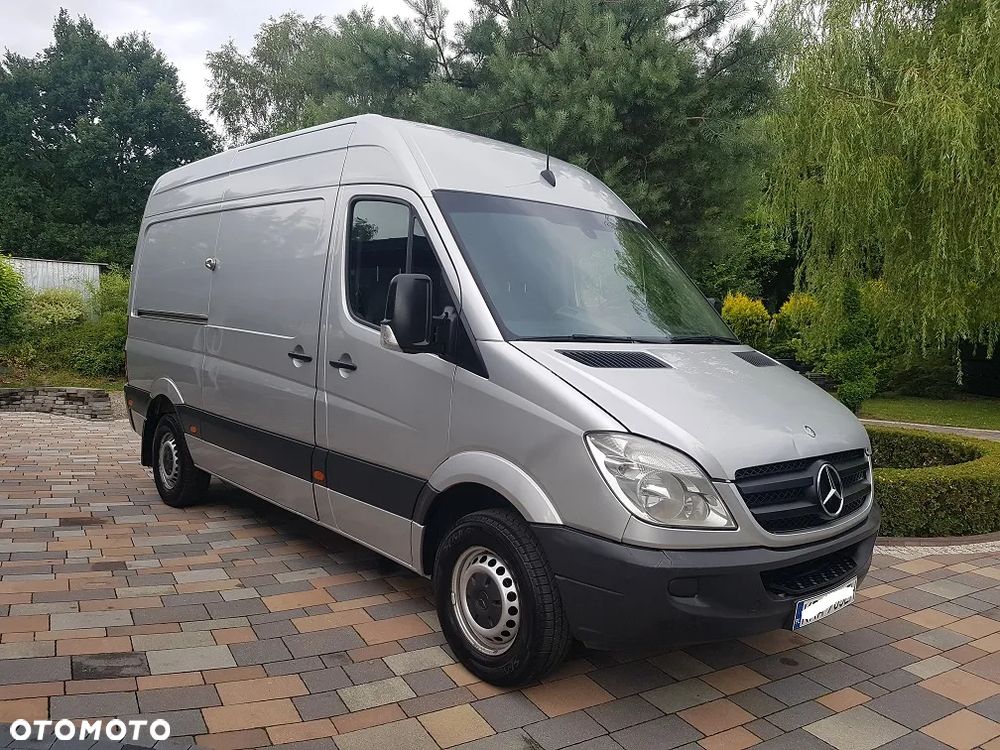 Mercedes-Benz Sprinter - 1