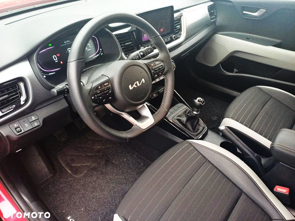Kia Stonic 1.2 L - 9
