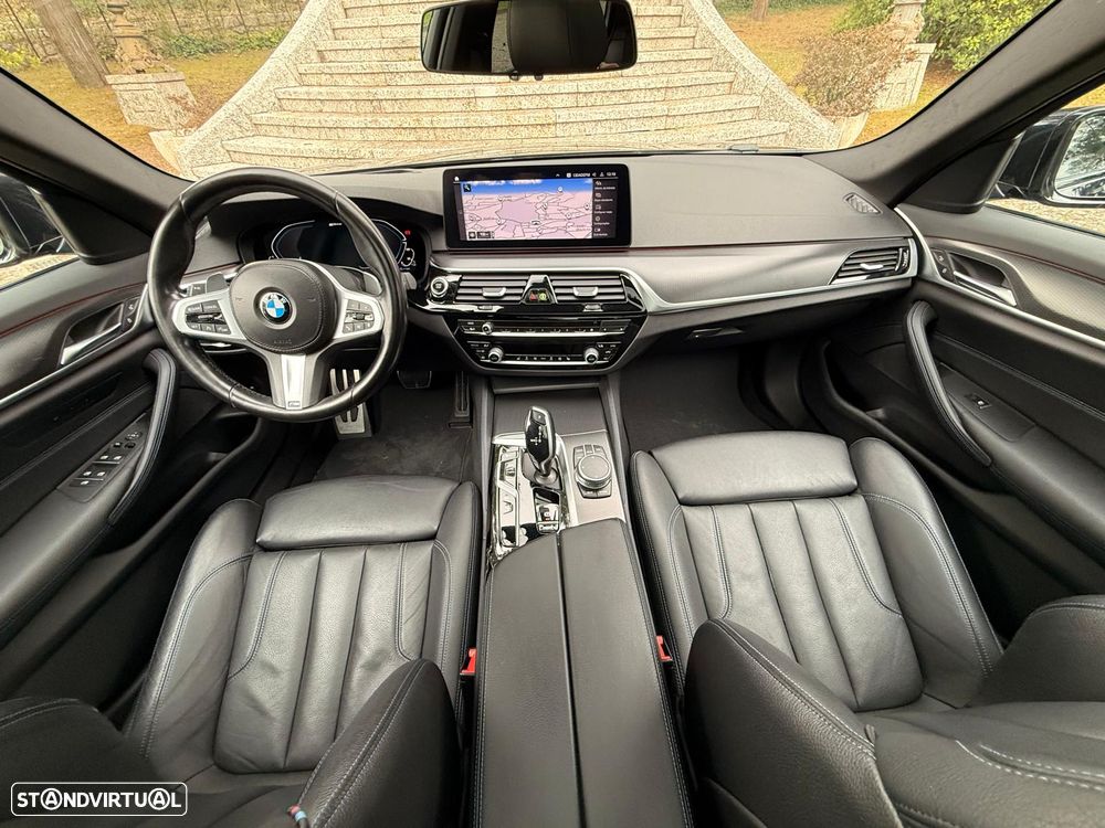 BMW 530 e Pack Desportivo M - 9