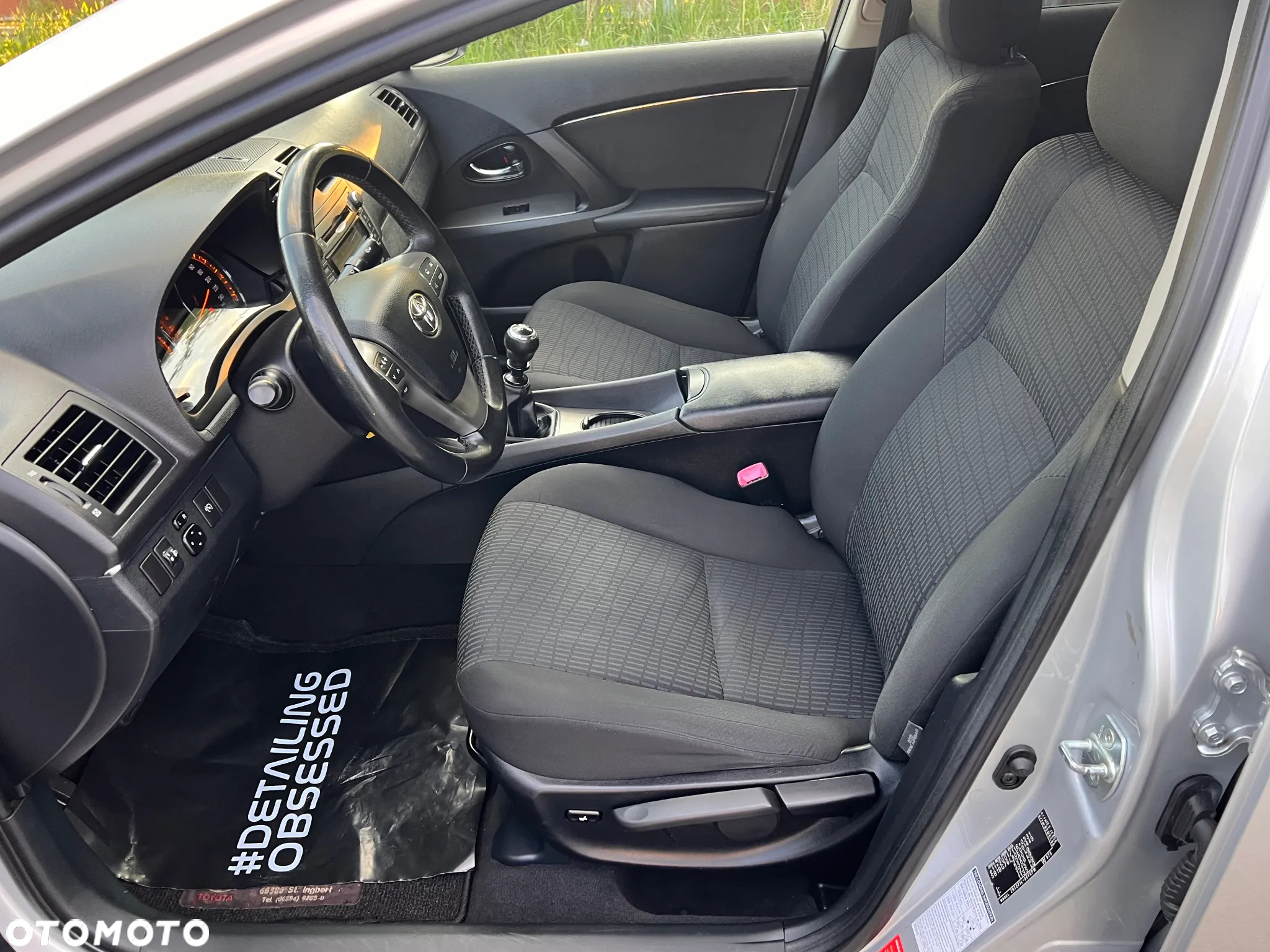 Toyota Avensis 1.8 Luna - 19