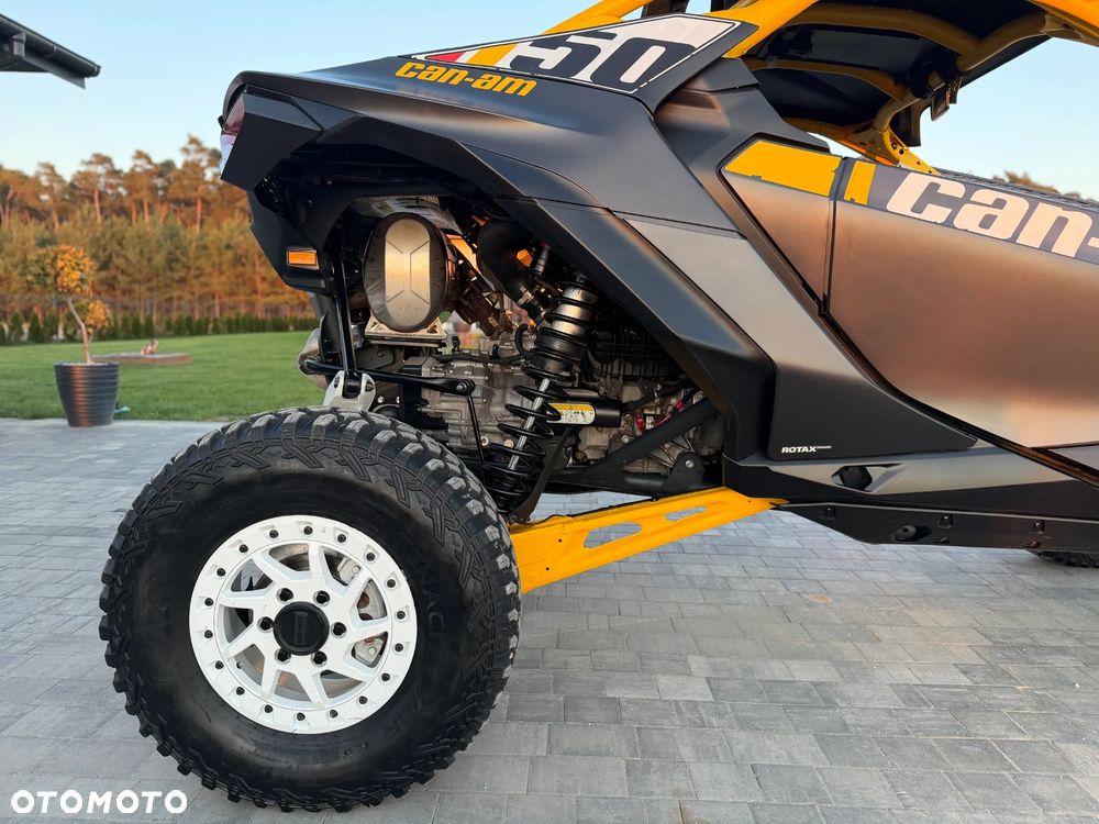 Can-Am Maverick - 12