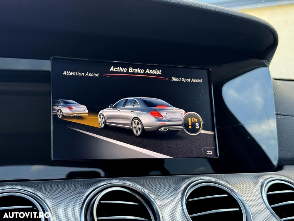 Mercedes-Benz E - 12