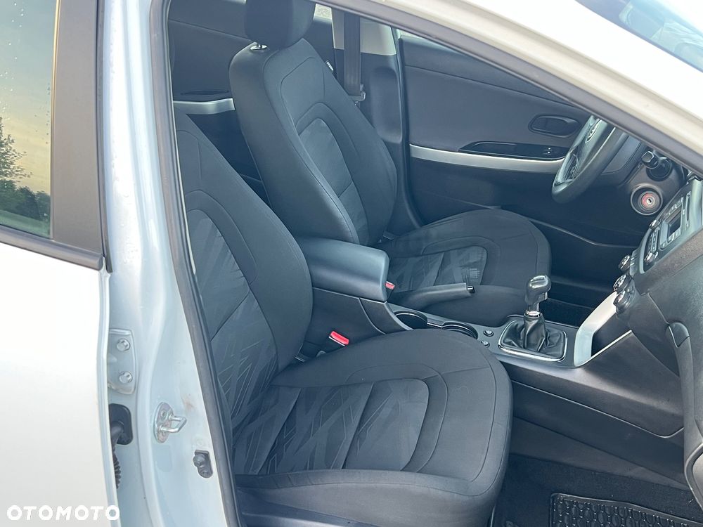 Kia Ceed 1.6 GDI Business Line - 9
