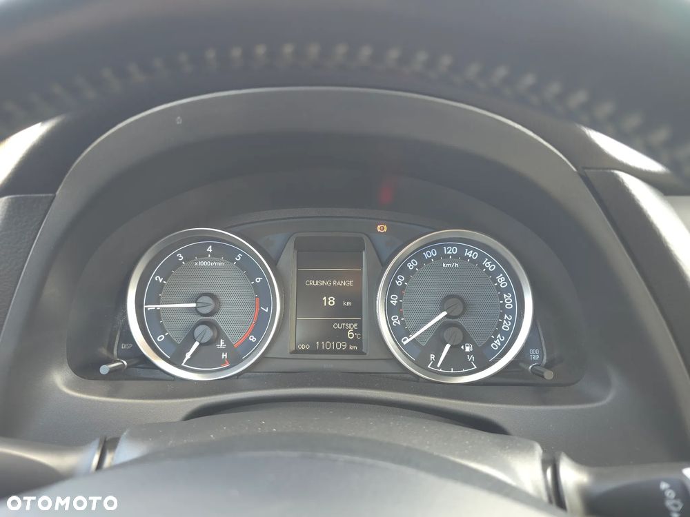 Toyota Auris 1.6 Premium + - 21