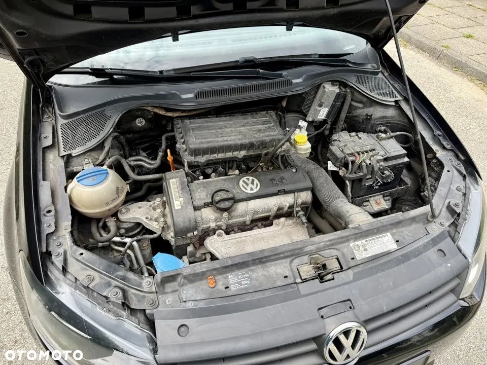 Volkswagen Polo 1.4 16V Comfortline - 34