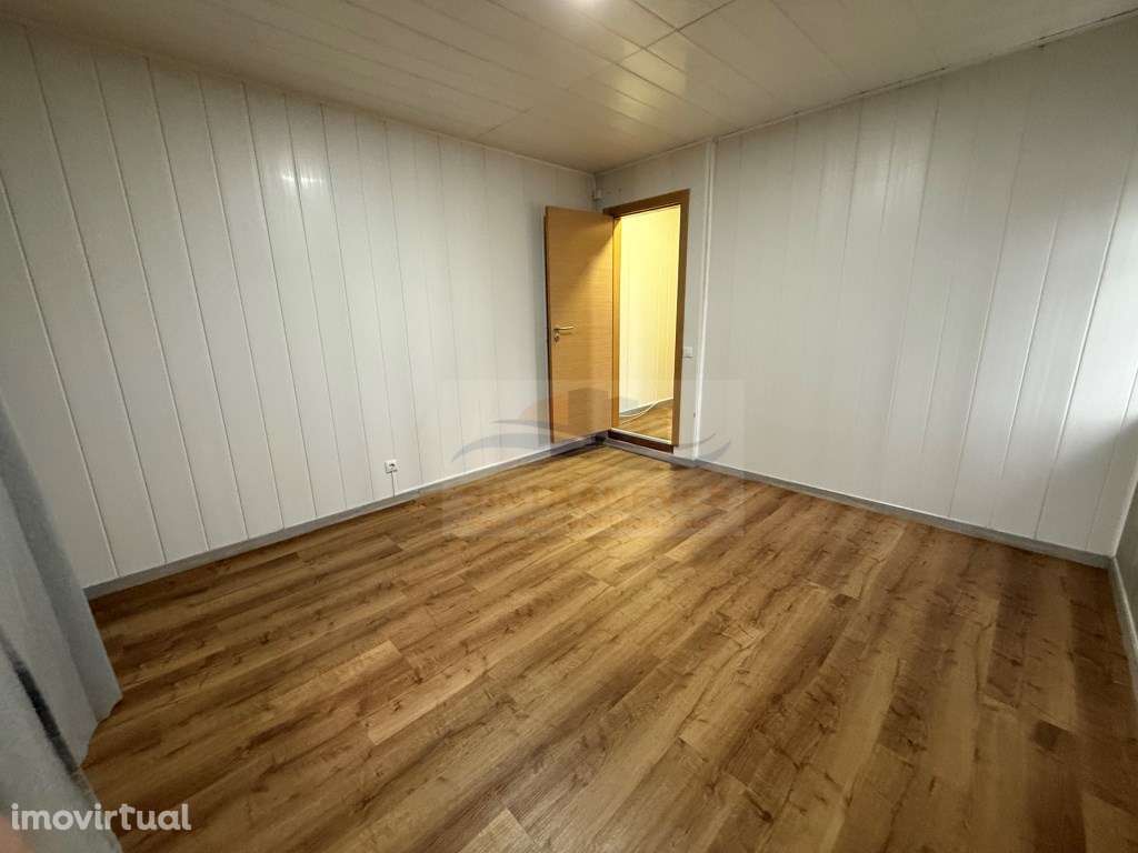 Arrendamento T1 - 60 m² - Avenida Almirante Gago Coutinho | Confort... - Grande imagem: 3/5