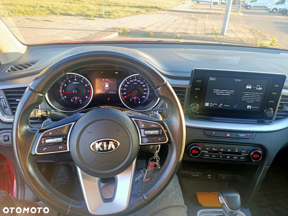 Kia Ceed 1.4 T-GDI M DCT - 8