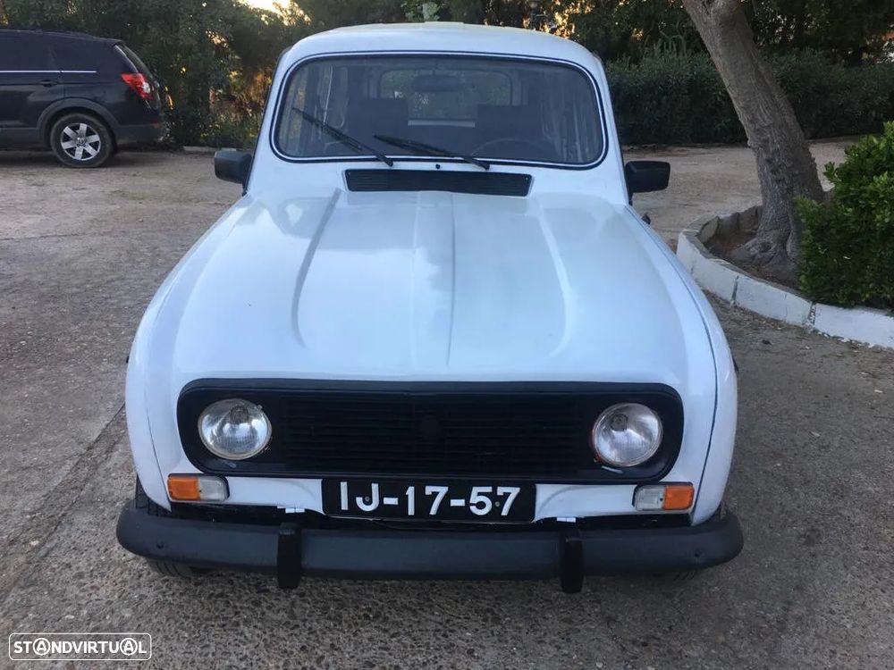 Renault 4 - 3