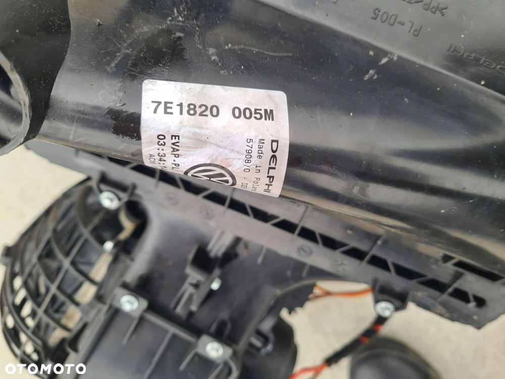 VW T5 MULTIVAN tapicerka drzwi przesuwnych LEWA 7H5867027 - 5