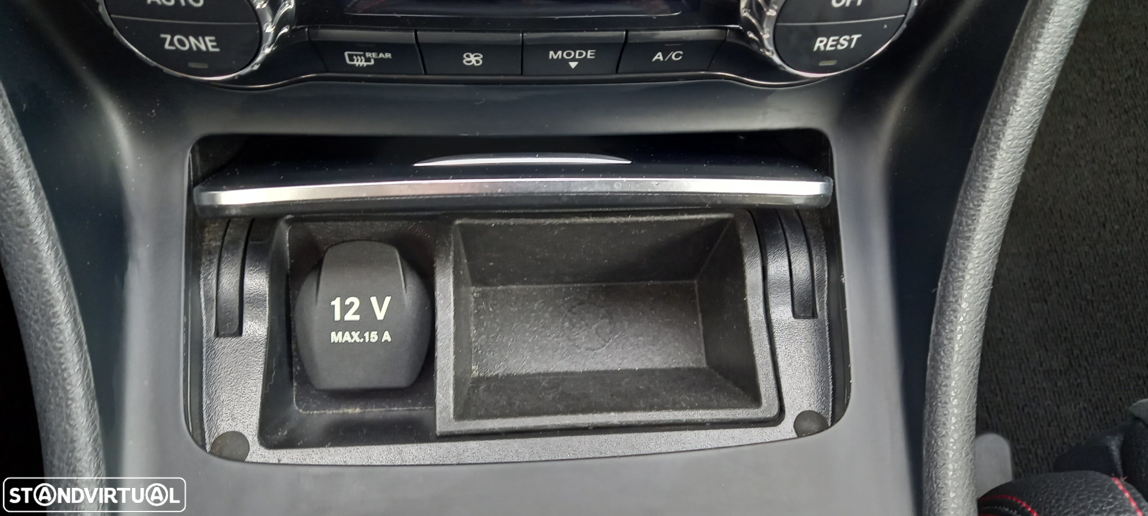 Mercedes-Benz CLA 200 d Shooting Brake AMG Line - 40