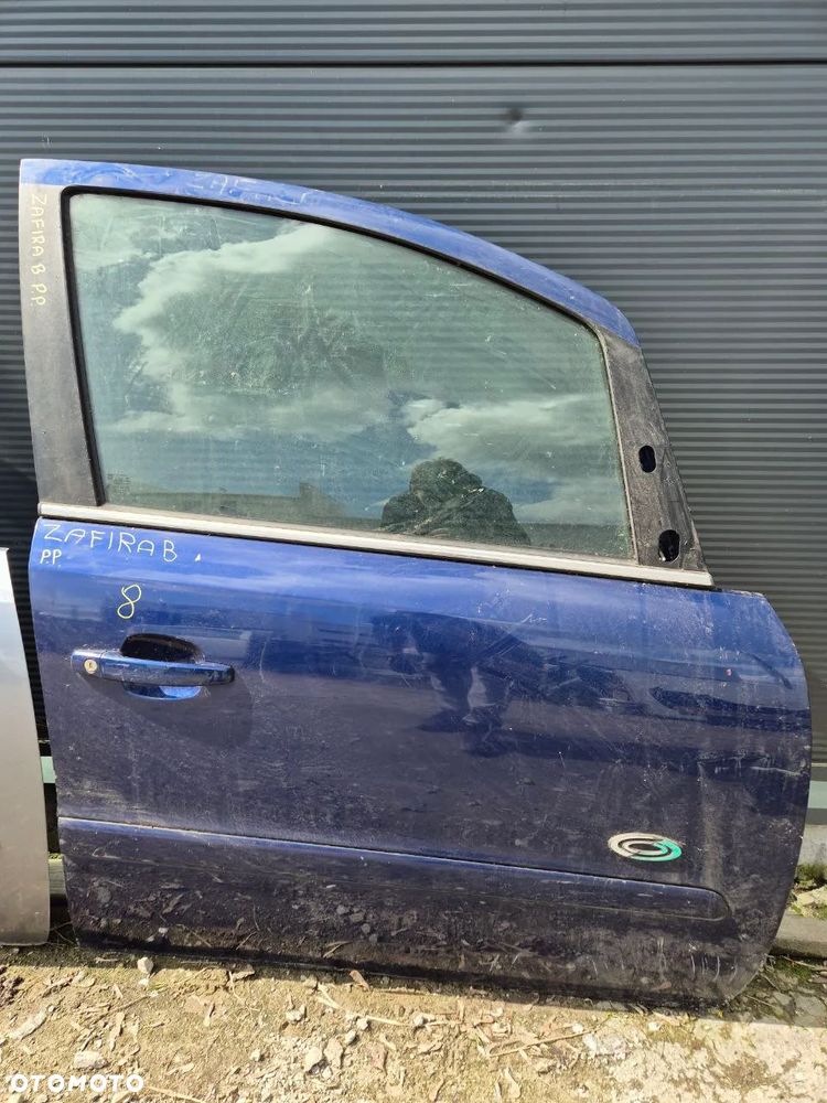 DRZWI KLAPA MASKA OPEL ZAFIRA II B - 19