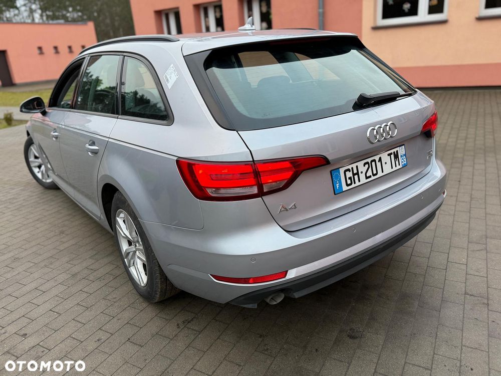 Audi A4 Avant 2.0 TDI ultra S tronic - 5