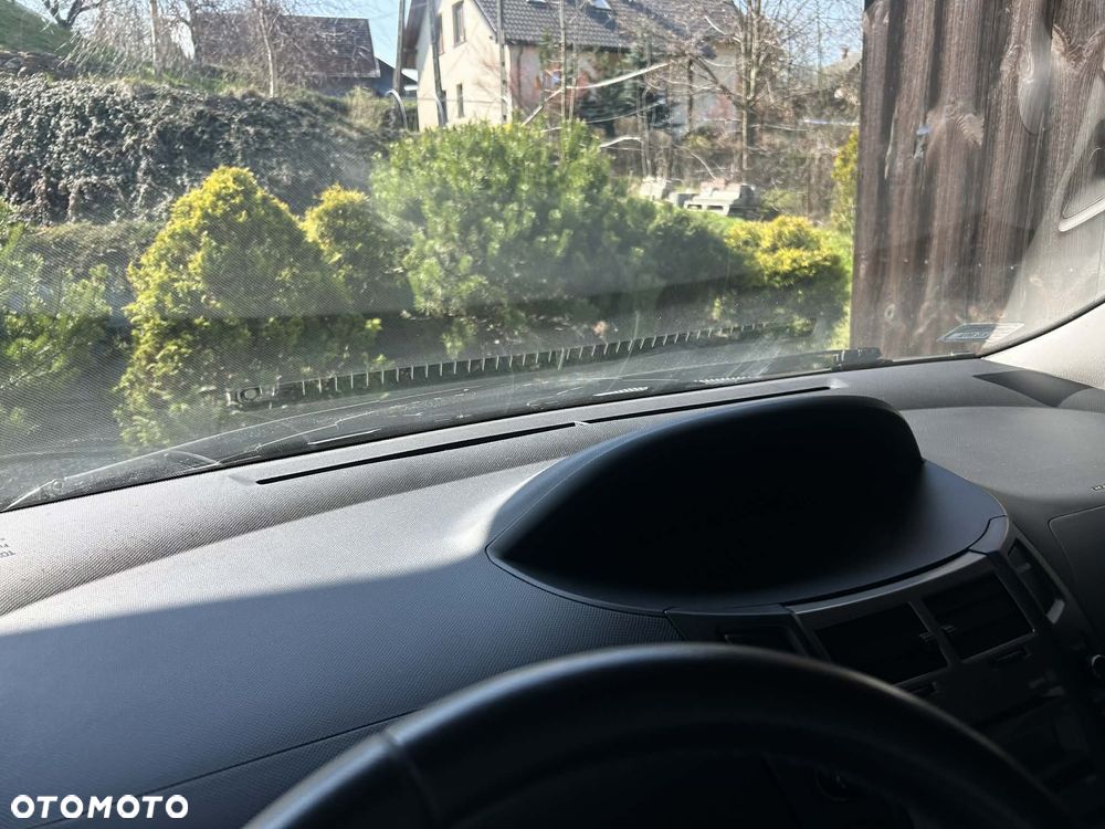 Toyota Yaris 1.33 Luna - 8