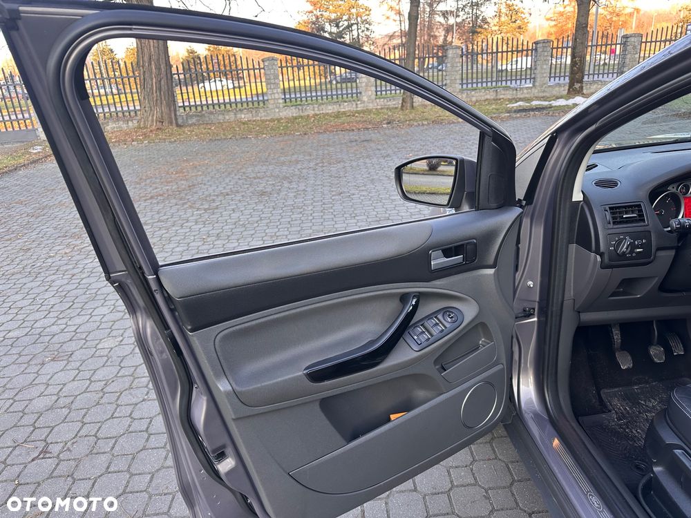 Ford Kuga 2.0 TDCi 4x4 Titanium - 28