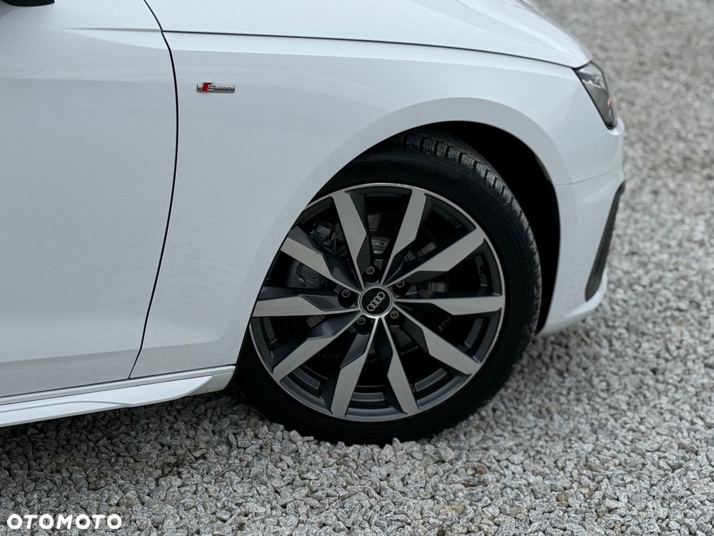 Audi A4 Avant 35 TDI S tronic - 40