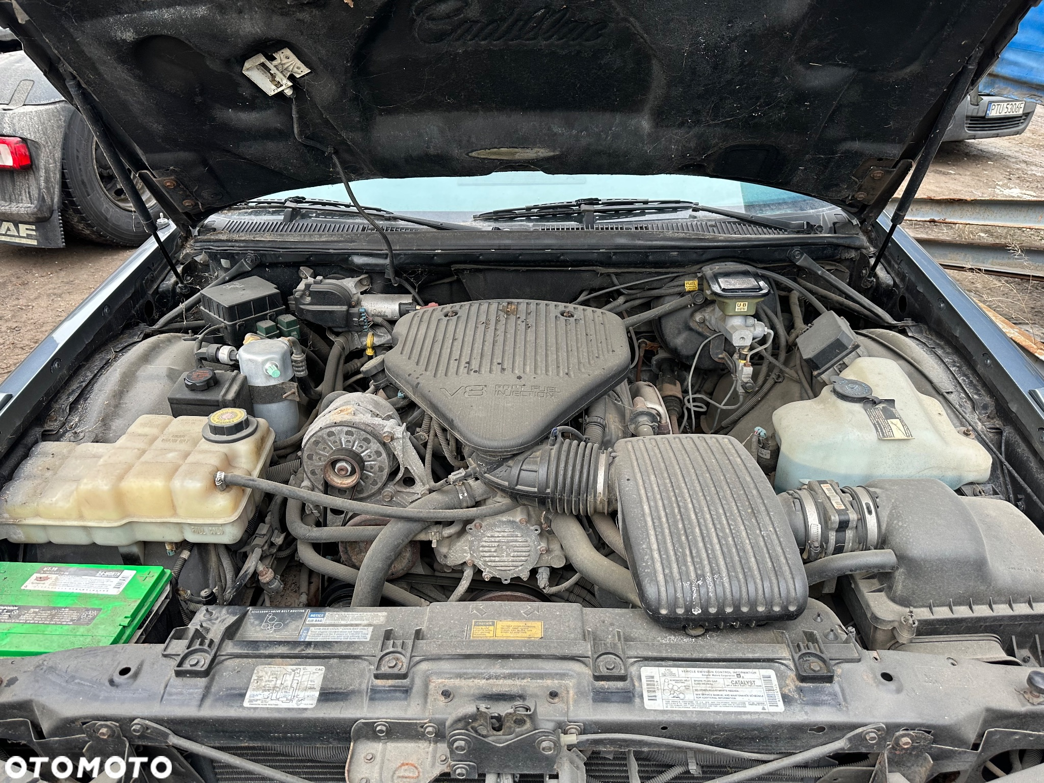 Cadillac Fleetwood 5.7 STD - 14