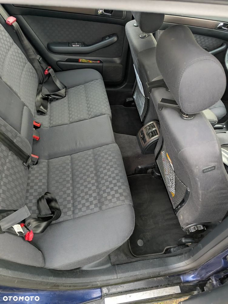 Audi A6 Avant 2.8 30V - 7