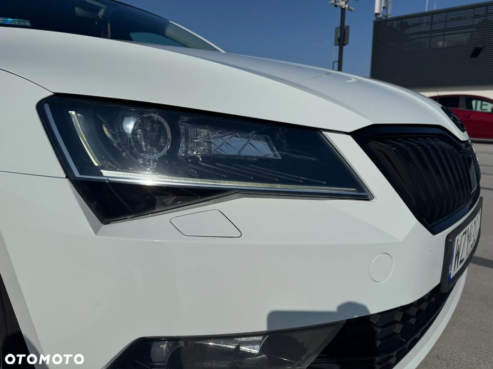 Skoda Superb 2.0 TDI DSG Style - 20