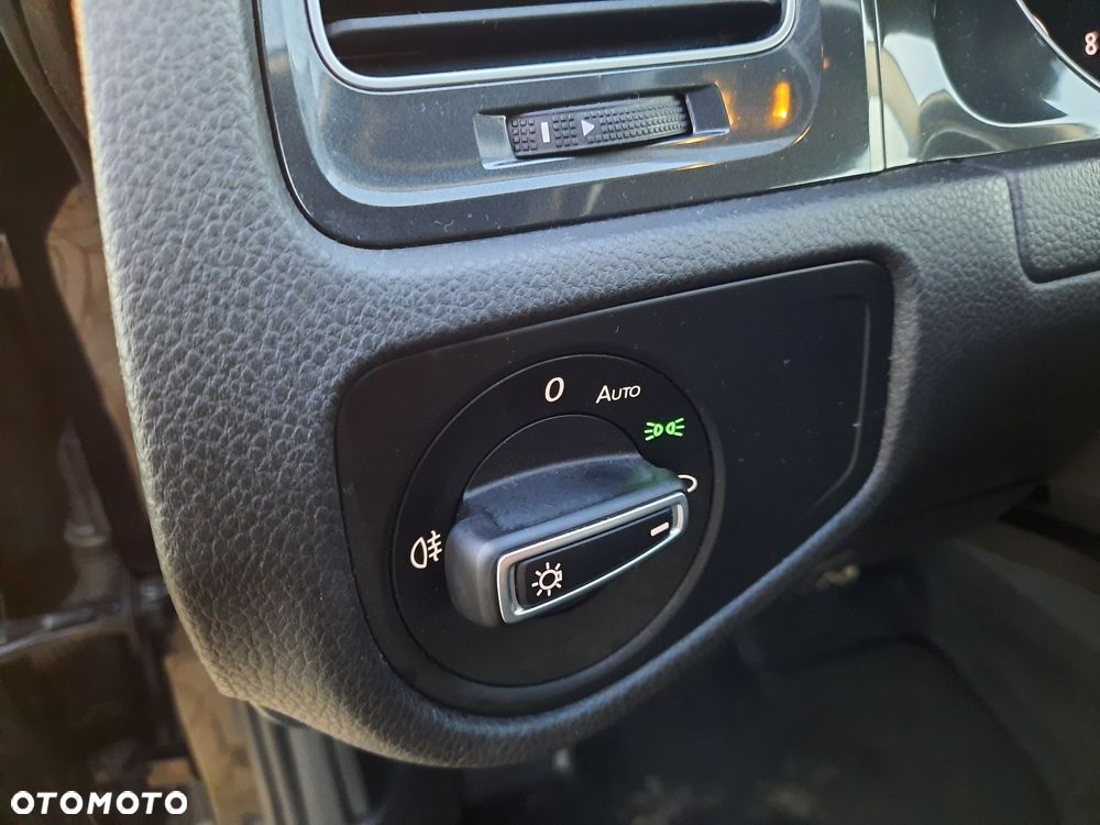 Volkswagen Golf 1.5 TSI BMT Evo Highline DSG - 25