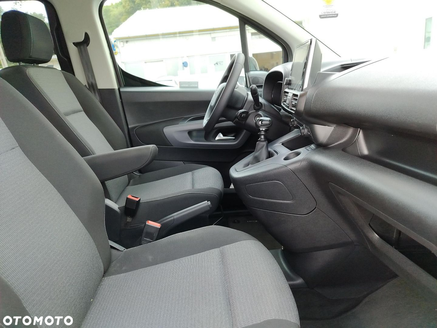 Toyota Proace City Verso 1.2 D-4T Business - 8