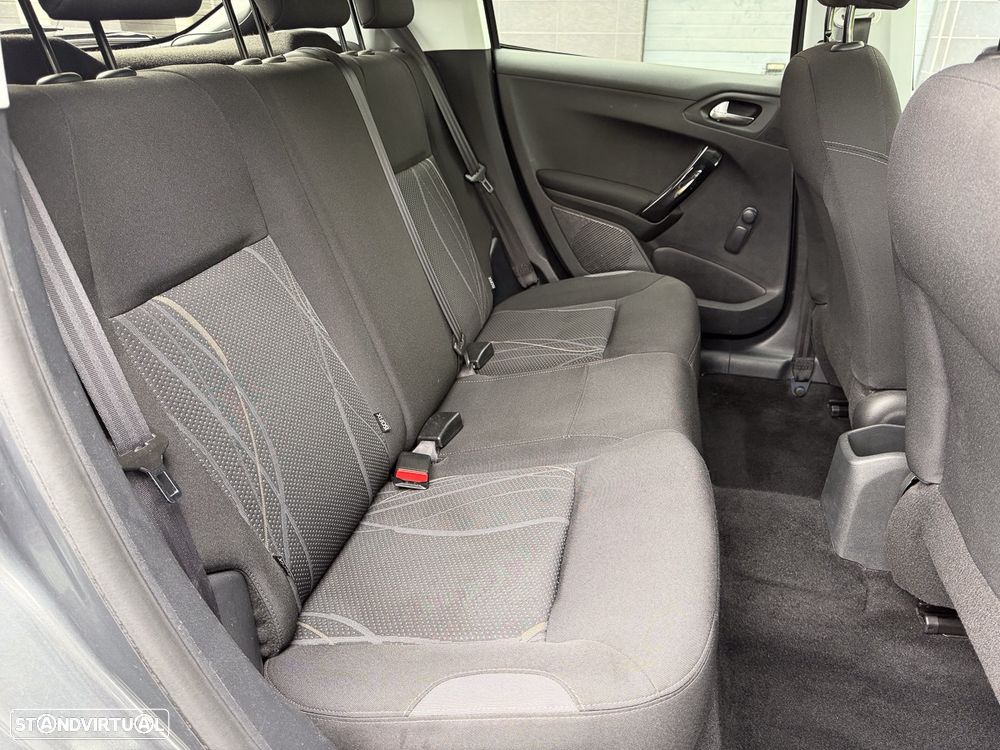 Peugeot 208 1.2 PureTech Active - 13