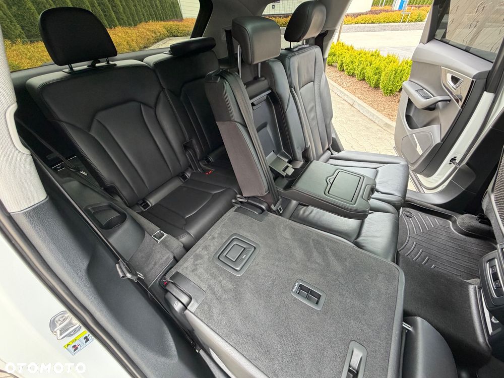 Audi Q7 3.0 TFSI Quattro Tiptronic - 16