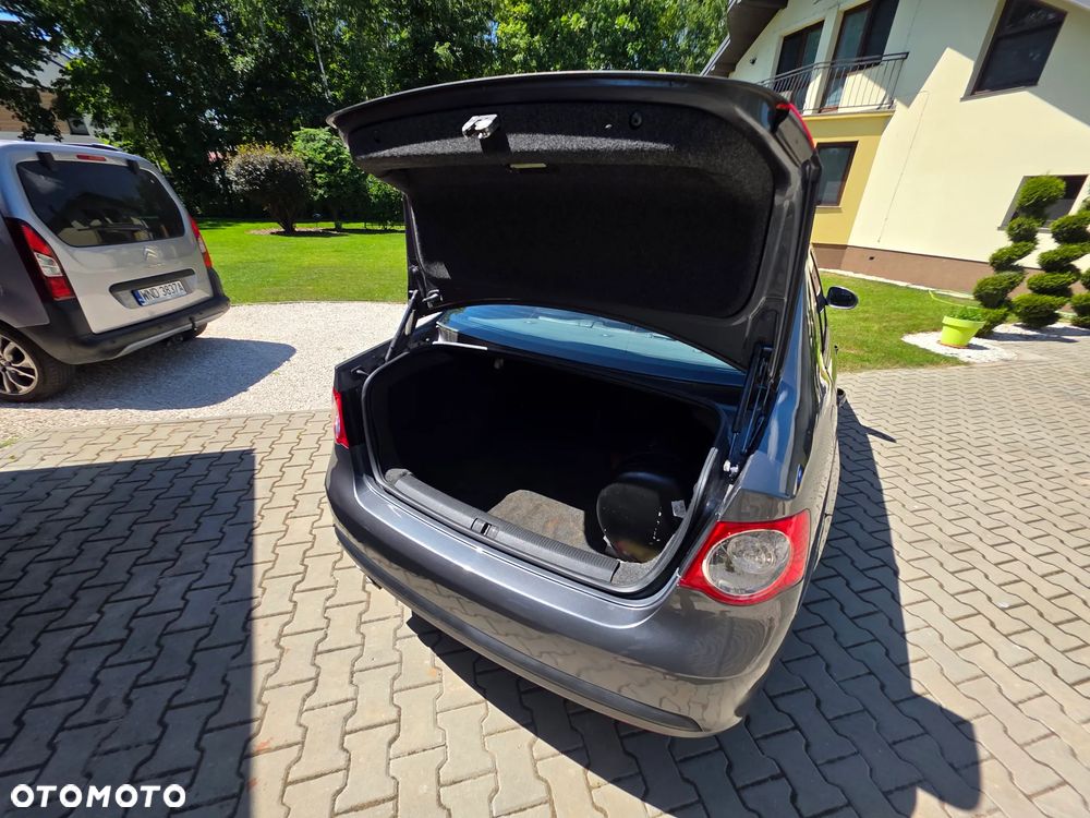 Volkswagen Jetta - 7