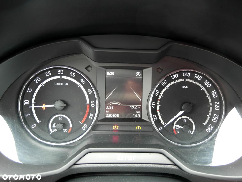 Skoda Octavia 2.0 TDI RS - 30