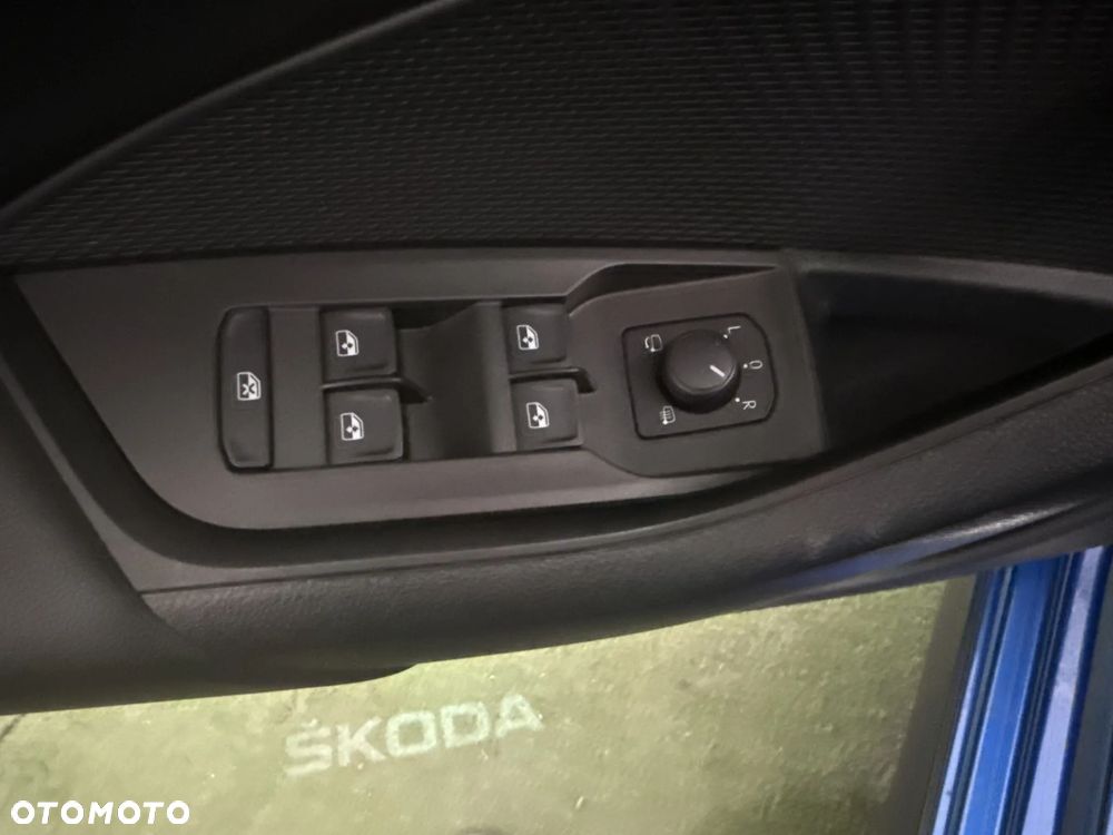Skoda Octavia 2.0 TSI 4x4 Scout DSG - 11