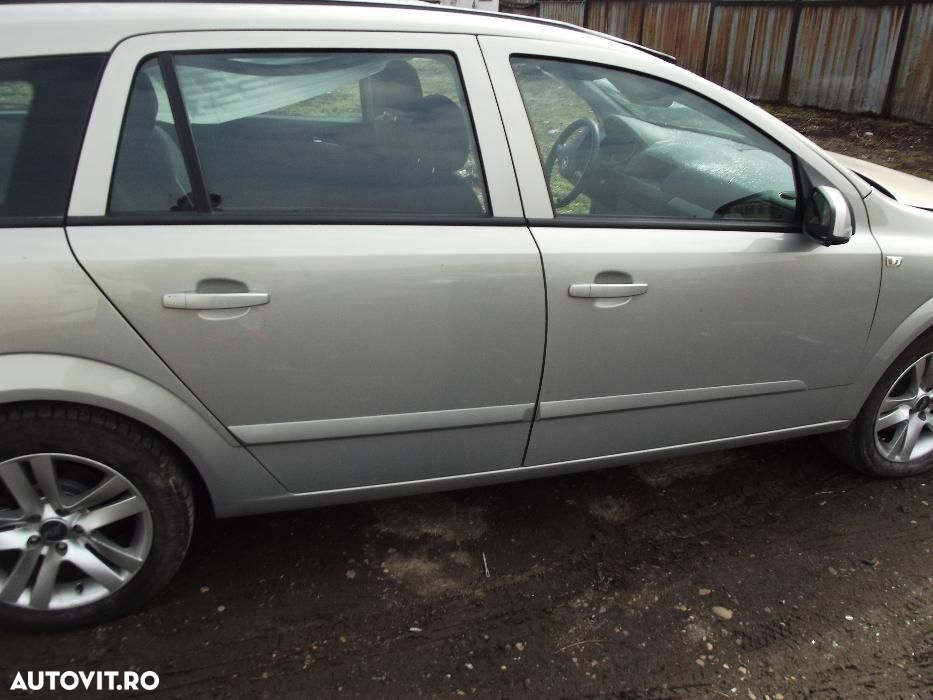 Usa Opel Astra H neagra usi Astra H negre combi dezmembrez astra H 1.3 - 2
