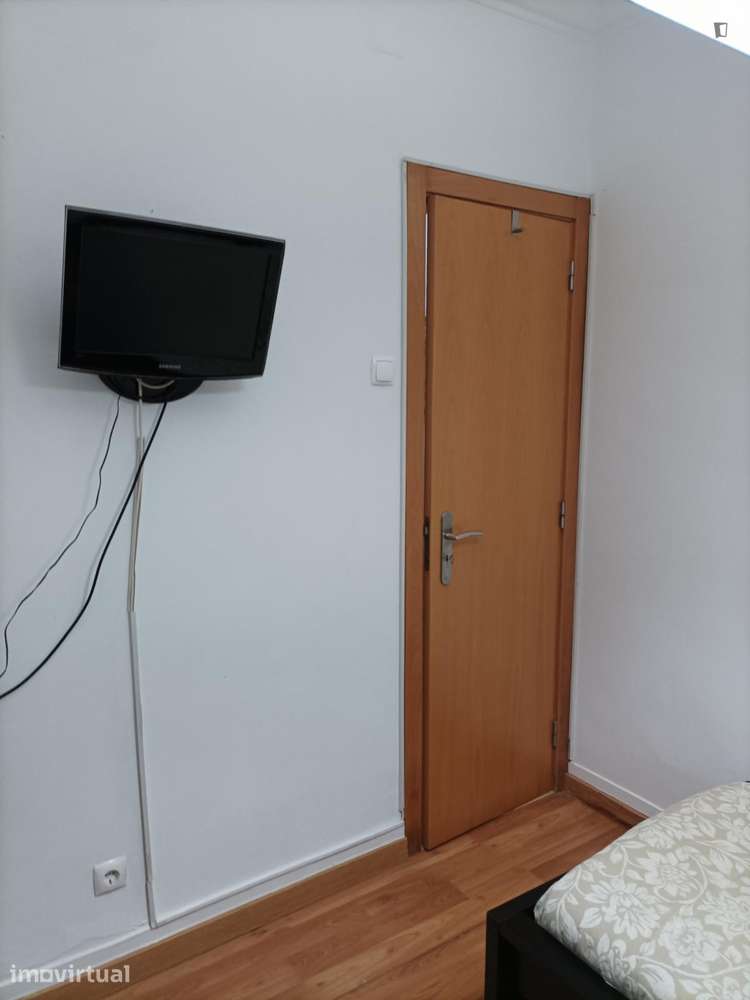 Quarto - localizado em Santa Apolónia Lisbon - Grande imagem: 3/9