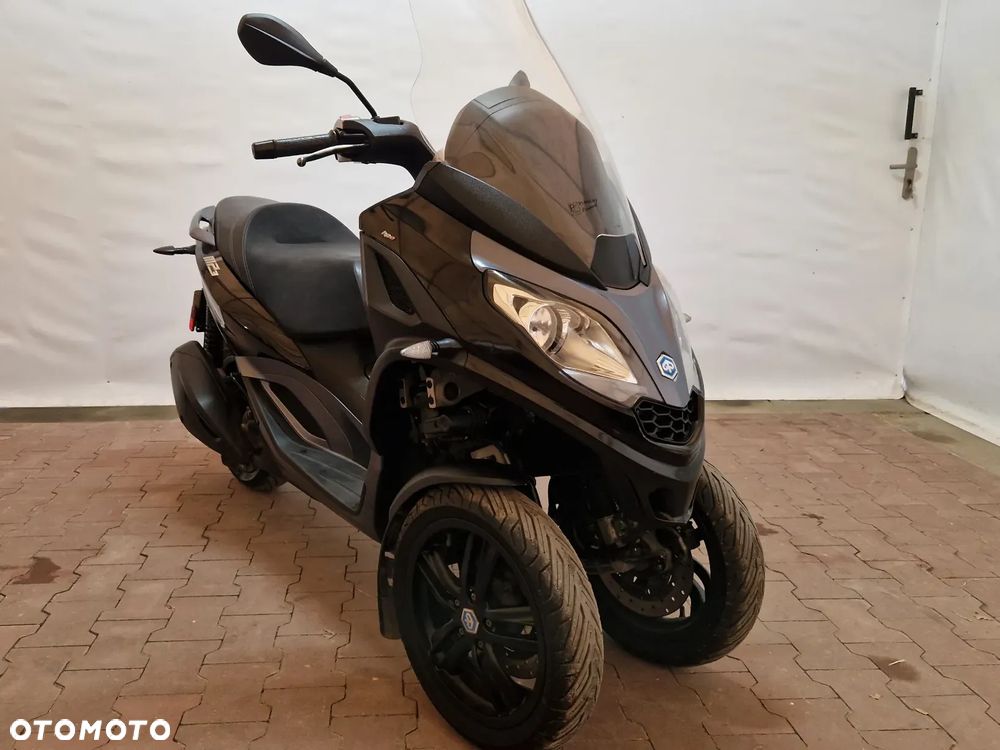 Piaggio MP-3 - 1
