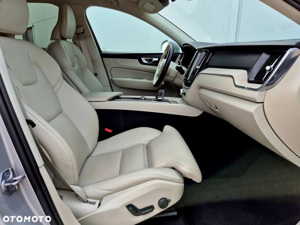 Volvo XC 60 B4 B Geartronic Inscription - 32