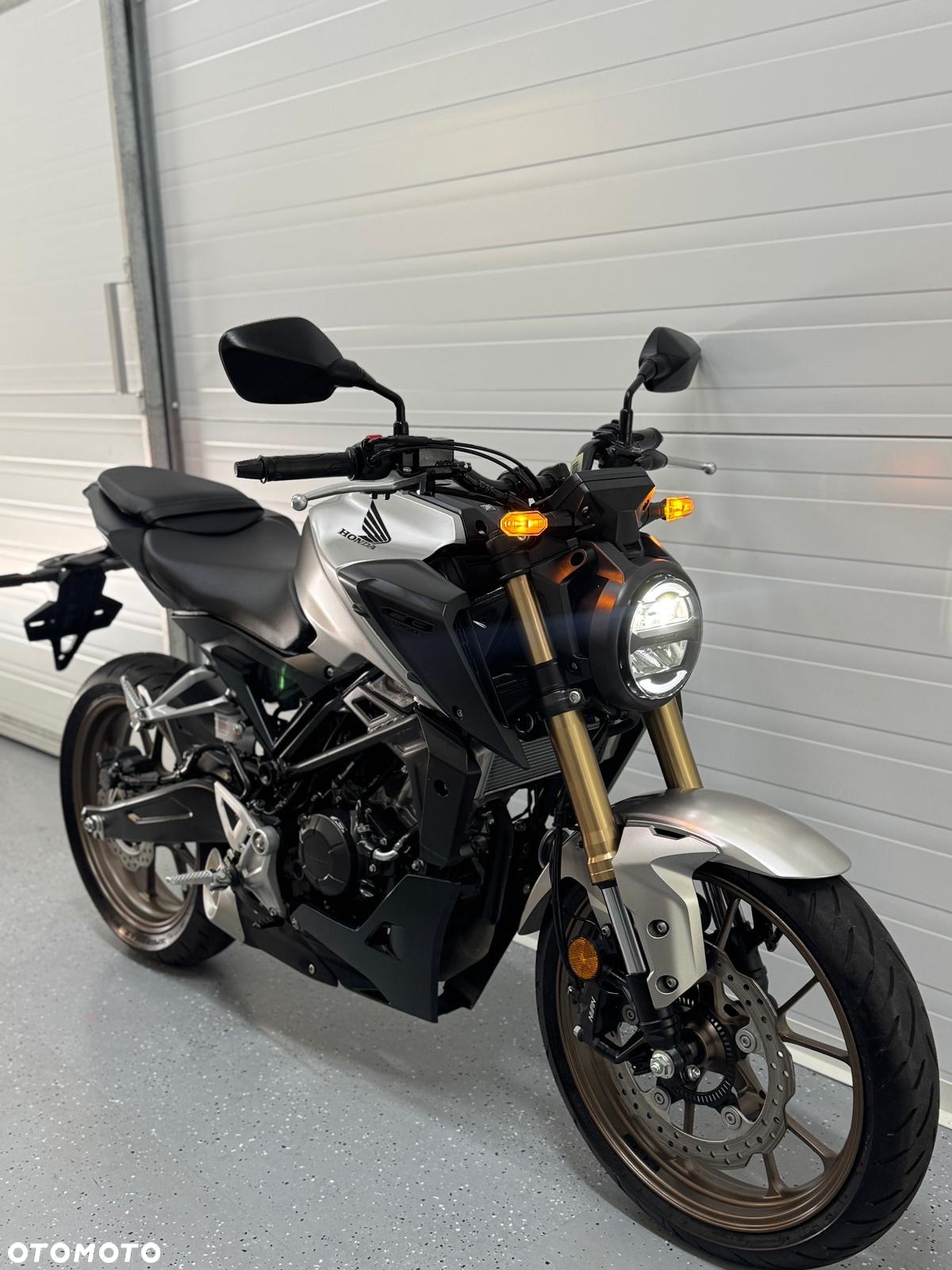 Honda CB - 17