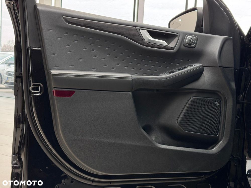 Ford Kuga - 12