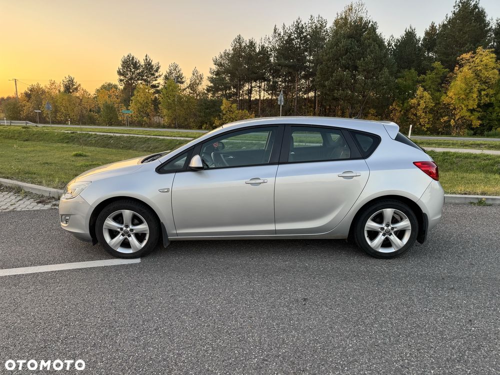 Opel Astra - 2