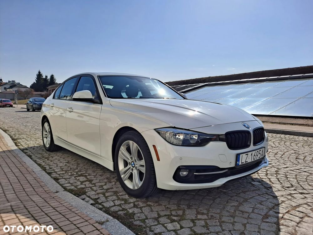 BMW Seria 3 328i xDrive Sport Line - 12